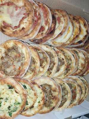 Esfiharia & Pizzaria Massa Mania