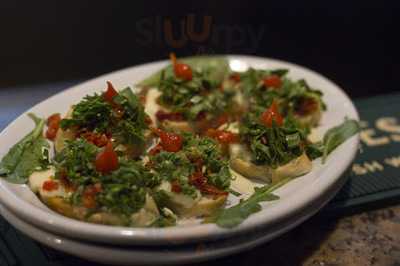 Maná Restaurant And Bar