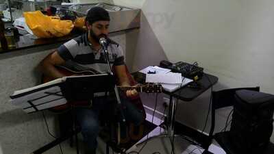 Maná Restaurant And Bar