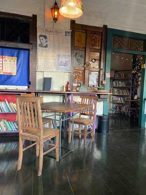 Espaço De Leitura E Arte Eugénia Sereno