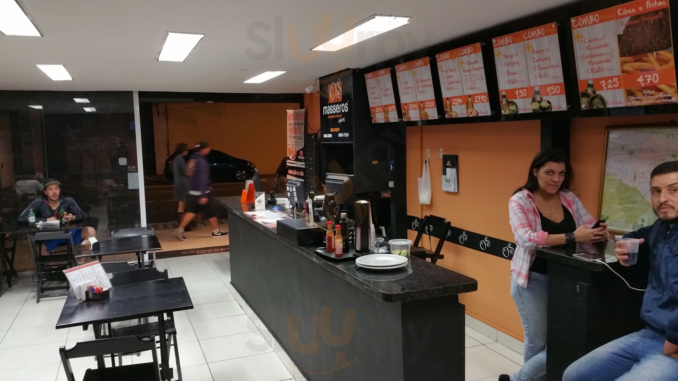 Os Masseros Esfiharia & Pizzaria