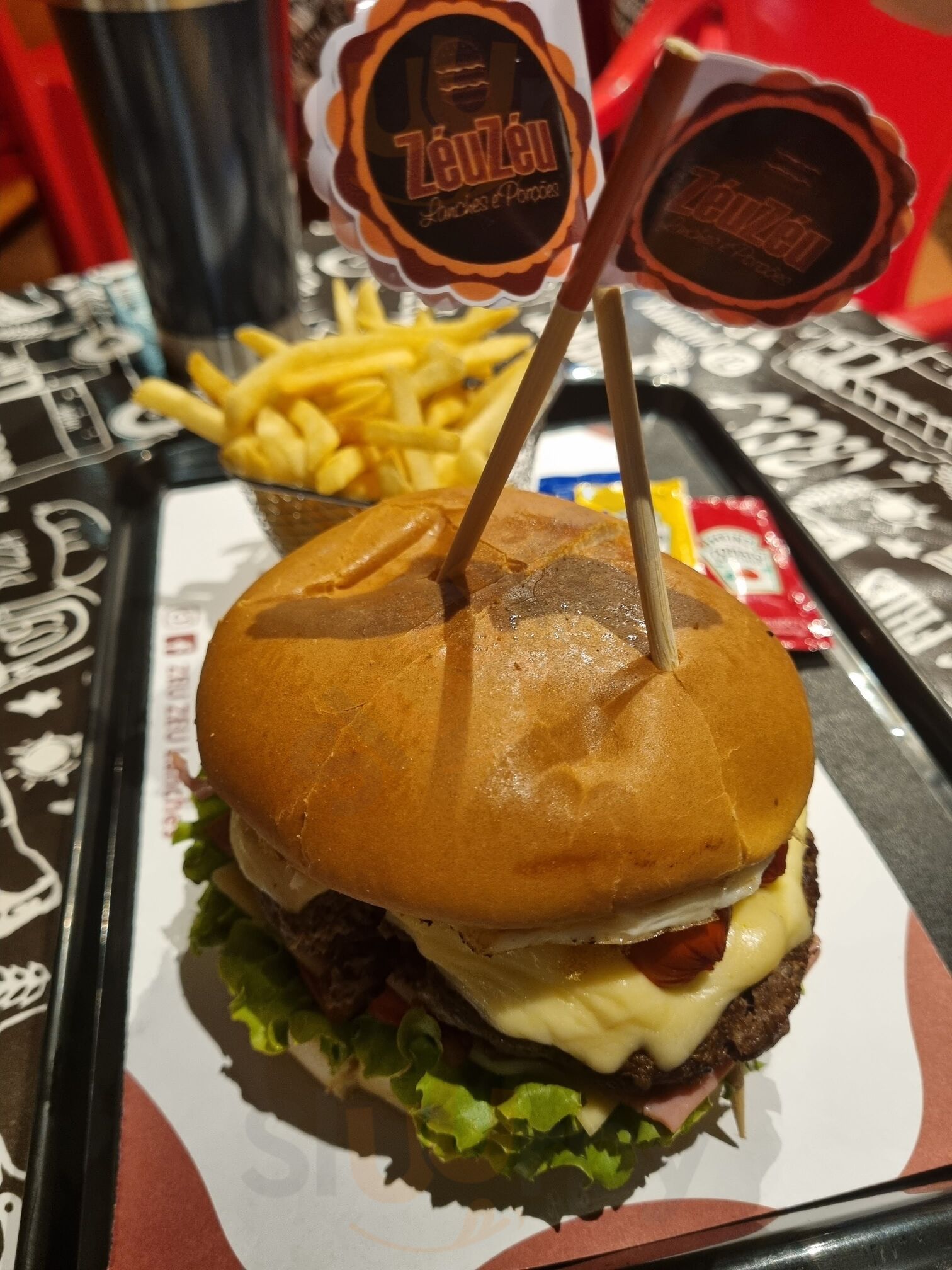Zeu Zeu Lanches E Porcoes