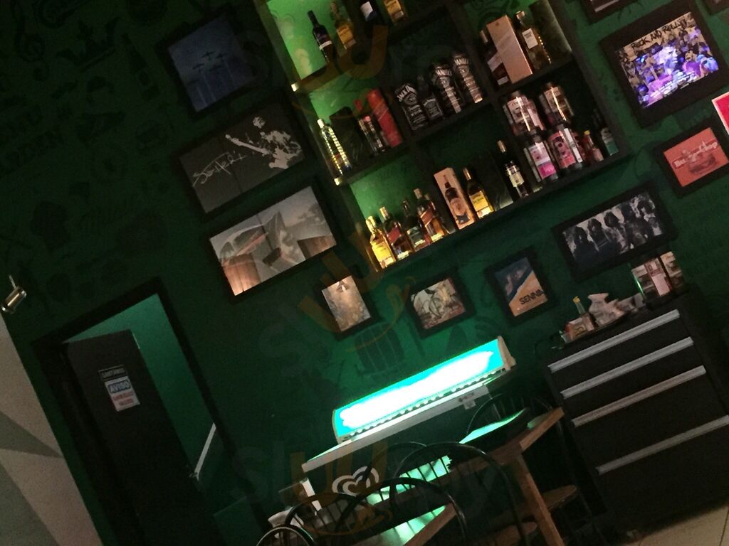 Gardens Bar