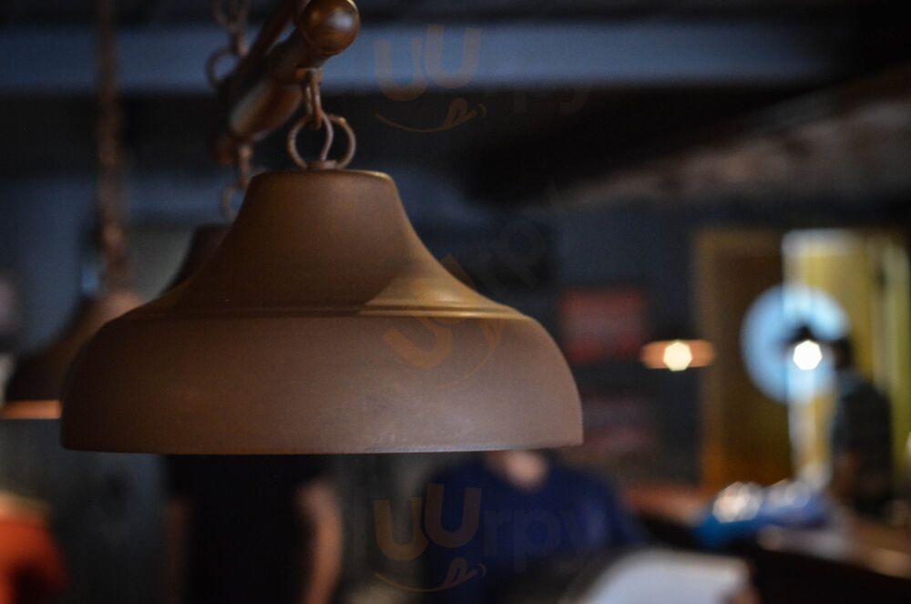 Harp Pub