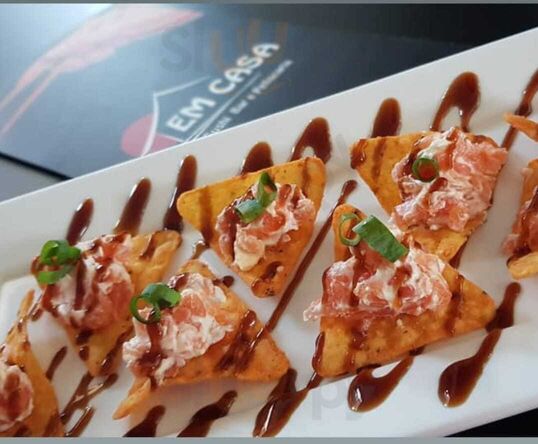 Em Casa - Sushi Bar E Petiscaria