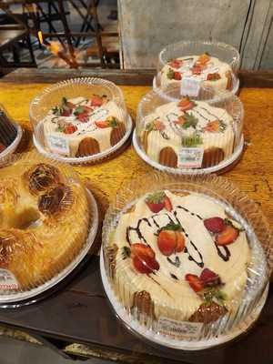 Armazém 25 Padaria E Folhateria