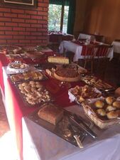 Loro Cafe Colonial