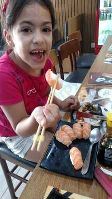 Makis Place Analia Franco