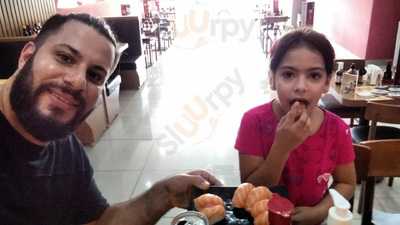 Makis Place Analia Franco