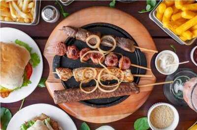 Diproposito Happy Hour