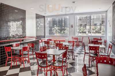 All Tribes Burguer & Dog