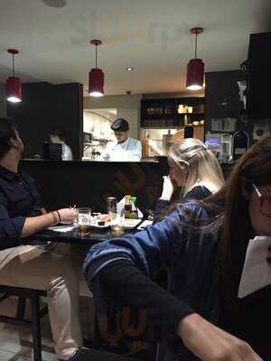 Flying Sushi Jardins