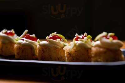 Flying Sushi Jardins