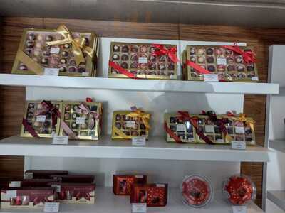 Donna Flora Delicatessen