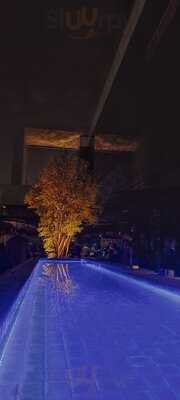 Sutton Club E Restaurante