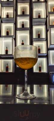 Sutton Club E Restaurante