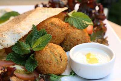 Zaman - Restaurante E Café Árabe