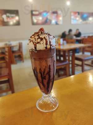 Pastelaria E Lanches Do Bochecha