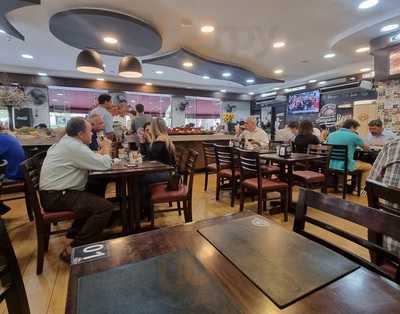 Restaurante Charme Brasileiro Lanches & Refeicoes