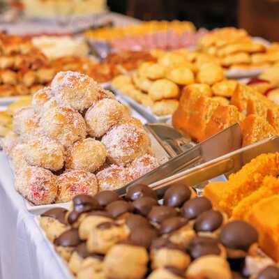 L.f. De Arruda Bombonieri