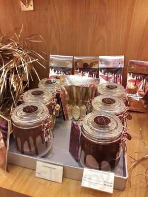 Bela Cafe & Chocolate