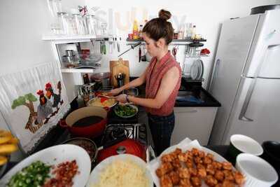 Eatwith: Candida Of Candida Cooks