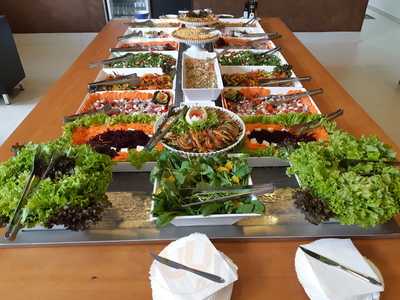 Serrana Saladas & Grelhados