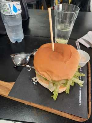 Edilan Bar E Choperia