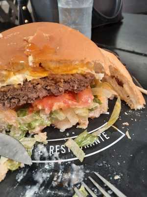 Edilan Bar E Choperia