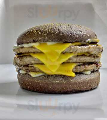 Lanchonete E Sorveteria Aguia Dourada