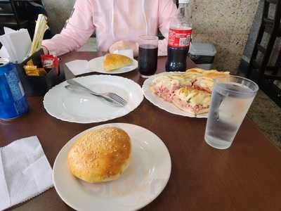 Paes E Doces Verssalles