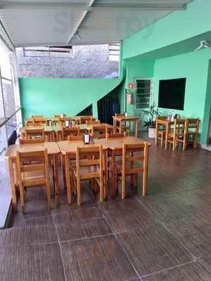 Domi's Restaurante & Bar