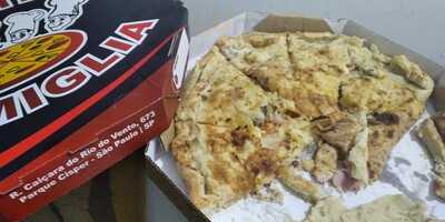 Nostra Famiglia Pizzaria E Lanchonete