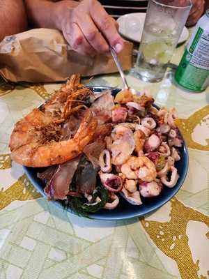 Bucurii Bar E Gastronomia