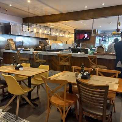 Mezzo A Mezzo Pizzaria