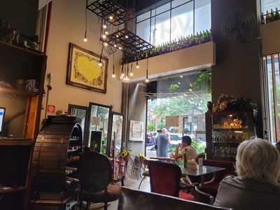 Dona Benedita Restaurante