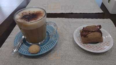 Illes Café & Bistrô