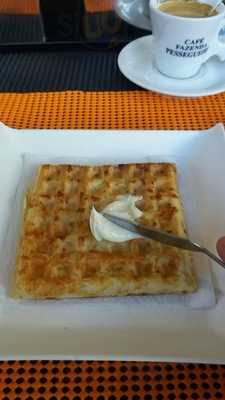 Cosmopolitan Cafe E Bistrô