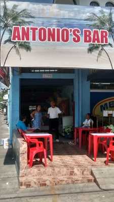 Antonio's Bar
