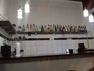 Dora's Bar - Pizza & Burger