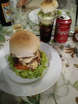 Dora's Bar - Pizza & Burger