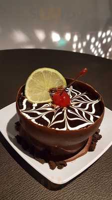 Bu Ali Bar E Restaurante