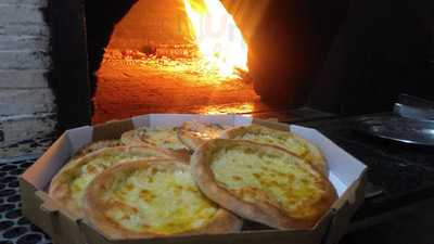 A. Centivilli Pizzaria