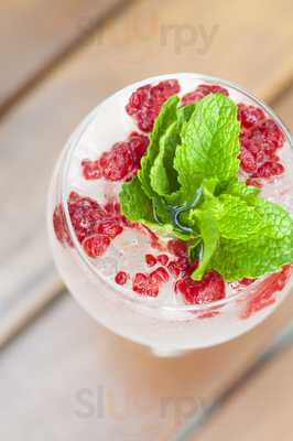 Sr. Balthazar Lounge & Bar