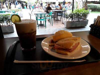 Benjamin A Padaria Patio São Bento