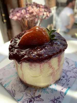 Oui Uai Patisserie & Boulangerie