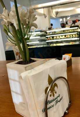 Patisserie Douce France