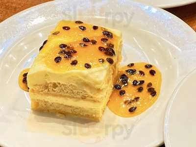 Charles Lucky Osteria