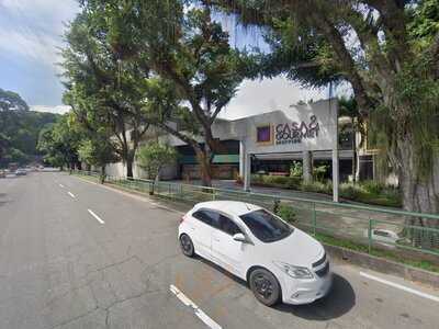 Charles Lucky Osteria