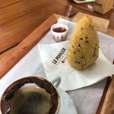 Le Manjue Café